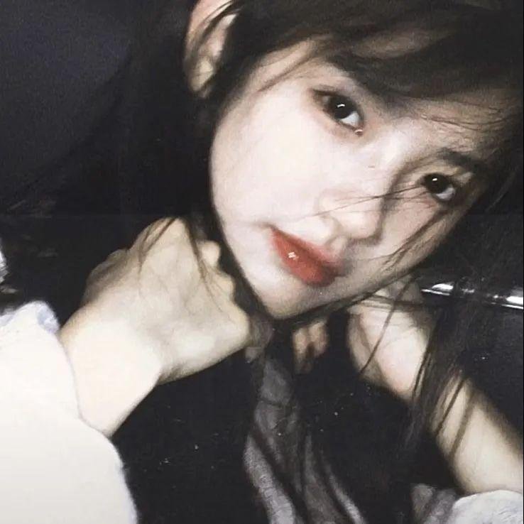 笼中女囚